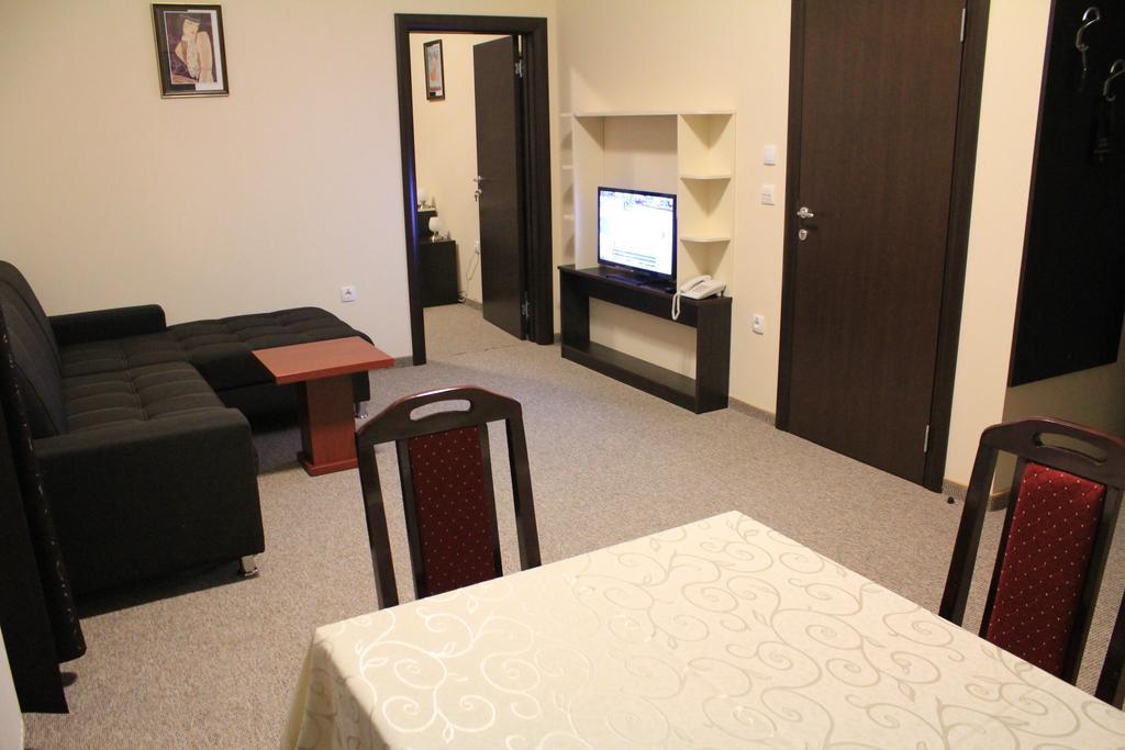 Hotel Feniks Pozarevac Bilik gambar