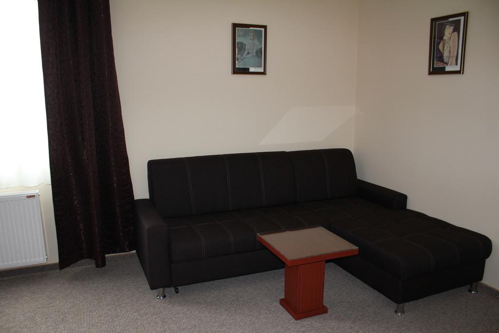 Hotel Feniks Pozarevac Bilik gambar