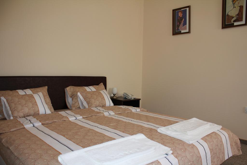 Hotel Feniks Pozarevac Bilik gambar